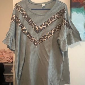 7th Ray green top in a size 3xl. This top has been worn once.Very light fabric.